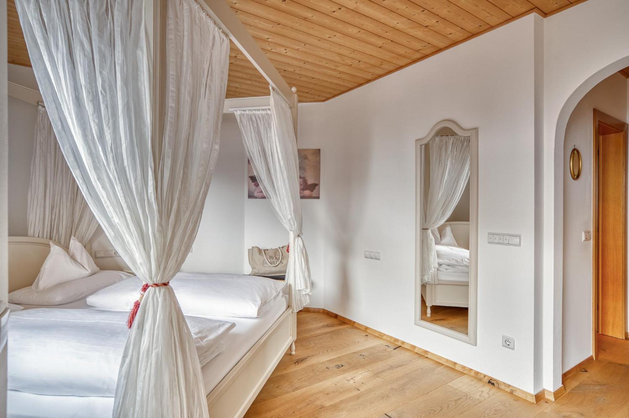 Hotel Berghaus Rosengarten نوفا ليفانتي الغرفة الصورة