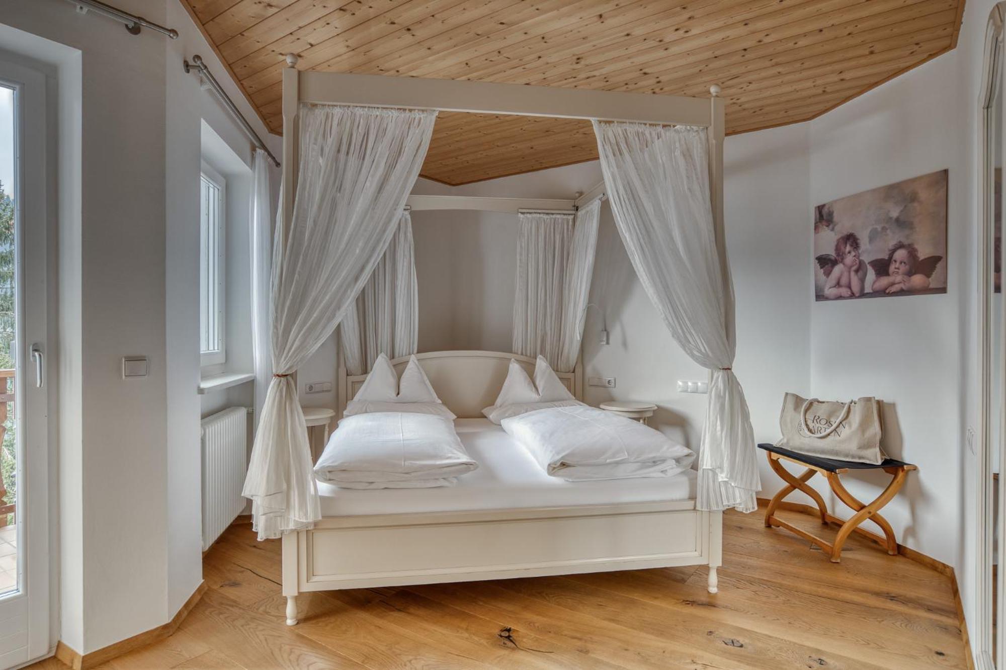 Hotel Berghaus Rosengarten نوفا ليفانتي الغرفة الصورة